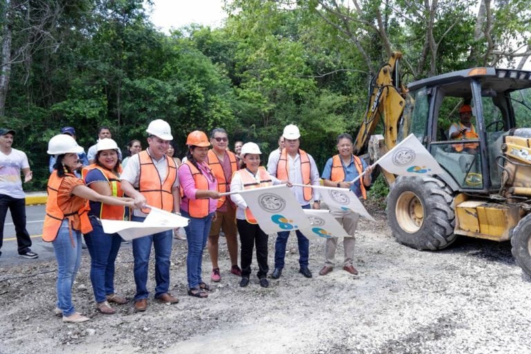Cristina Torres sigue entregando obras y equipo en beneficio de los solidarenses