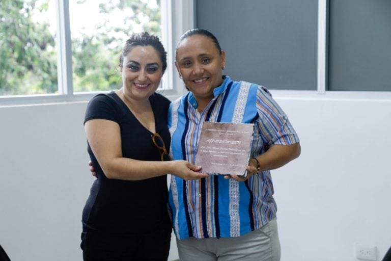 Cristina Torres es reconocida por Profeco y Condusef