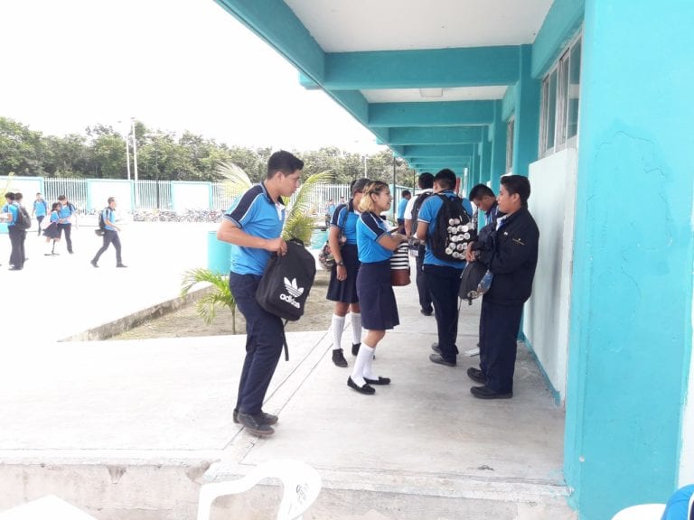 Profesores de Cetmar Cozumel, faltan al respeto a sus alumnos