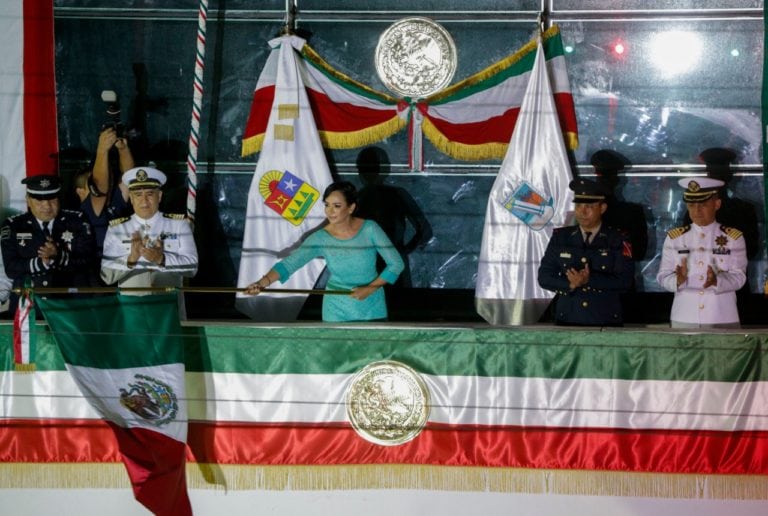 Celebra Puerto Morelos el tradicional Grito de Independencia