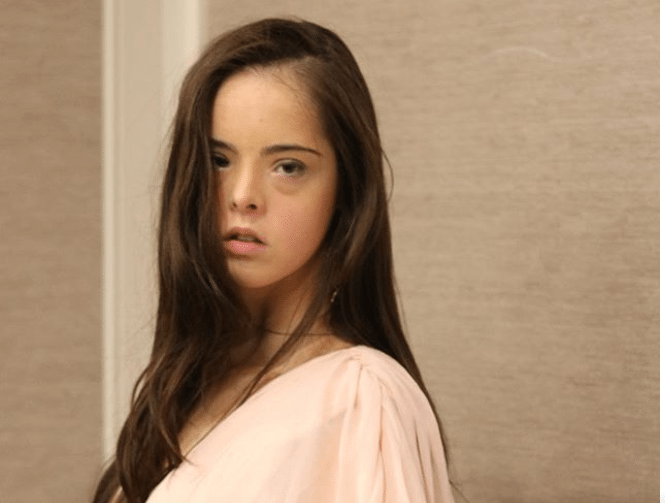 Modelo con síndrome de Down desfila en la Semana de la Moda de Nueva York