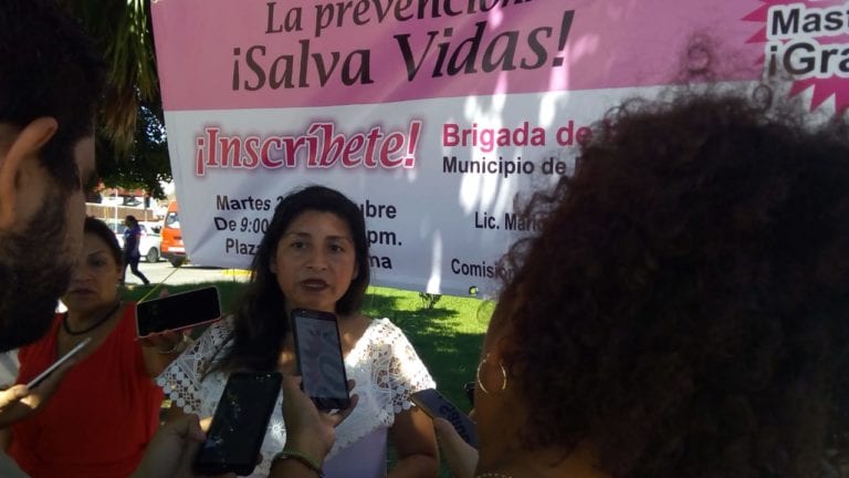 Deja plantadas delegado del IMSS a regidora y mujeres