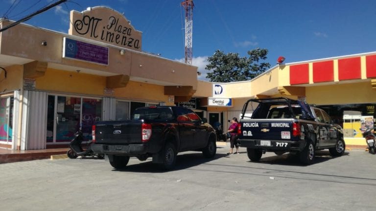 “Boquetazo” en plaza de Cozumel