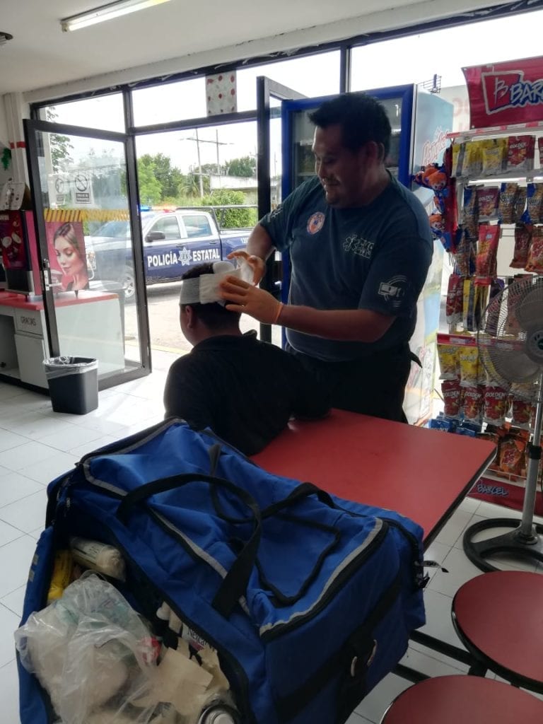 Salieron de la maleza para asaltarlo