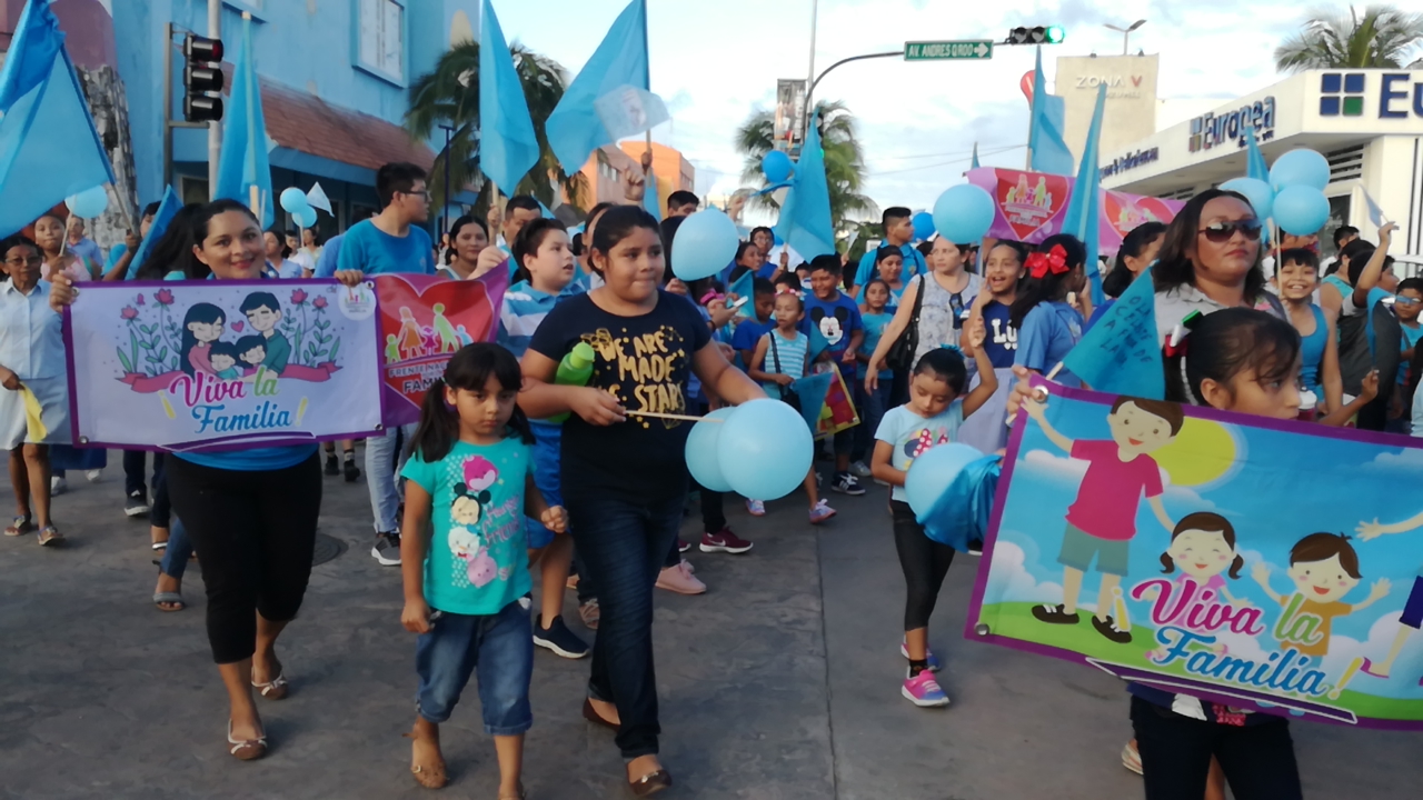 Marchan en Cozumel contra de la legalización del aborto