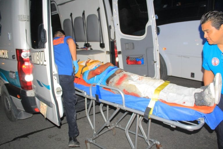 Duro encontronazo entre motociclista y ciclista