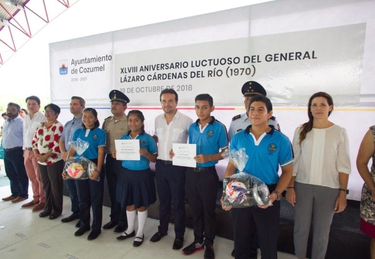 Anuncia Pedro Joaquín reactivación de becas escolares