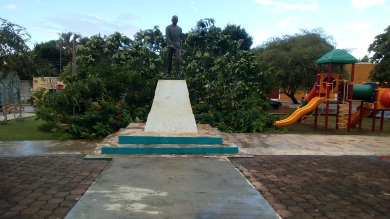 Se salva Jacinto Pat de ser aplastado por un árbol