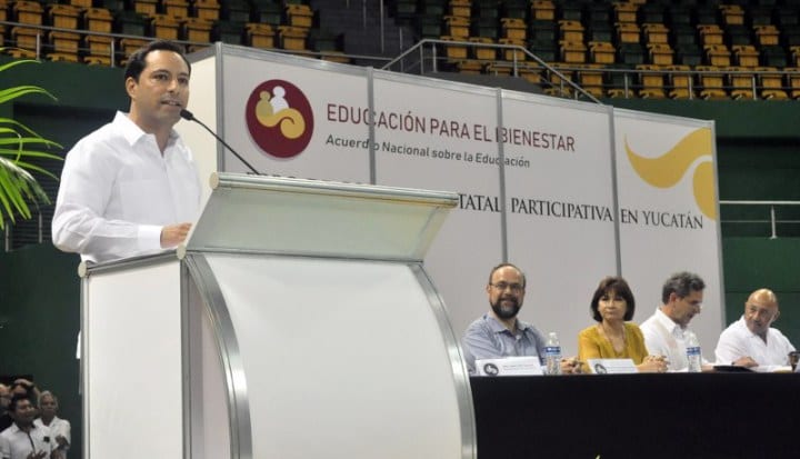 Trabaja gobierno estatal por trato digno para los maestros yucatecos