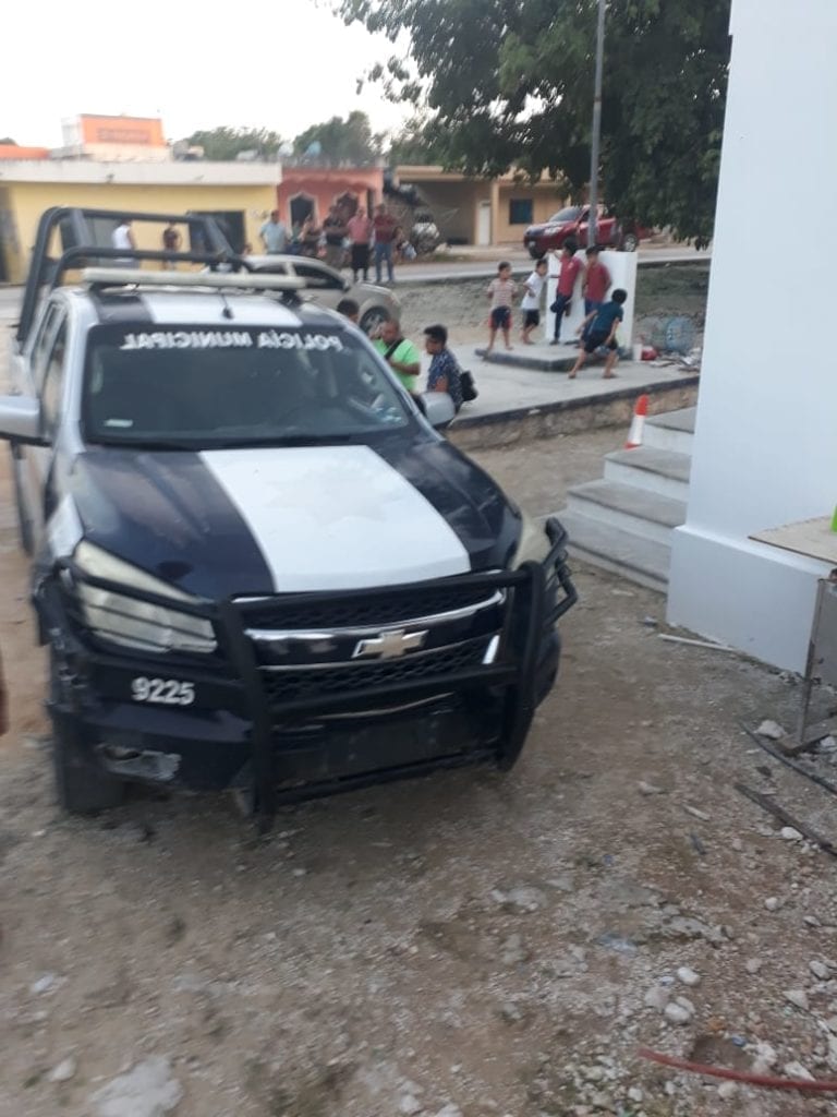 En intento de robo en Uh May balean a dos personas