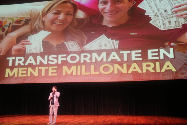 Deslumbró a los playenses la conferencia “Mente Brillante”