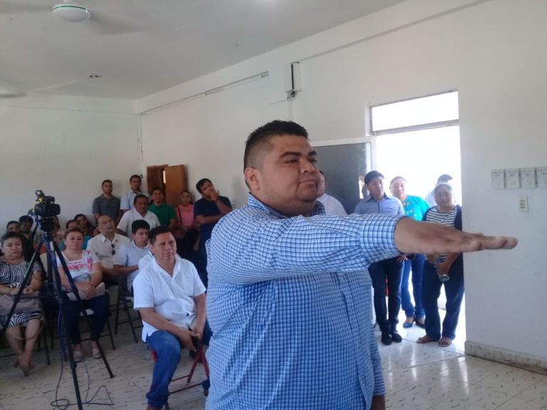 Da a conocer Nivardo Mena a su gabinete