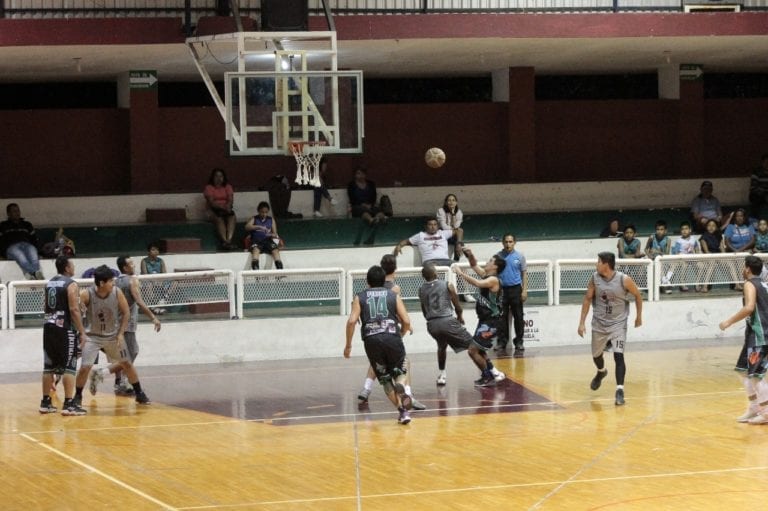 En pésimas condiciones histórico espacio deportivo en Cozumel