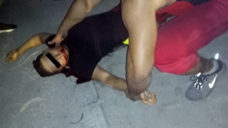 Balean a hombre en plaza de la avenida Kabah