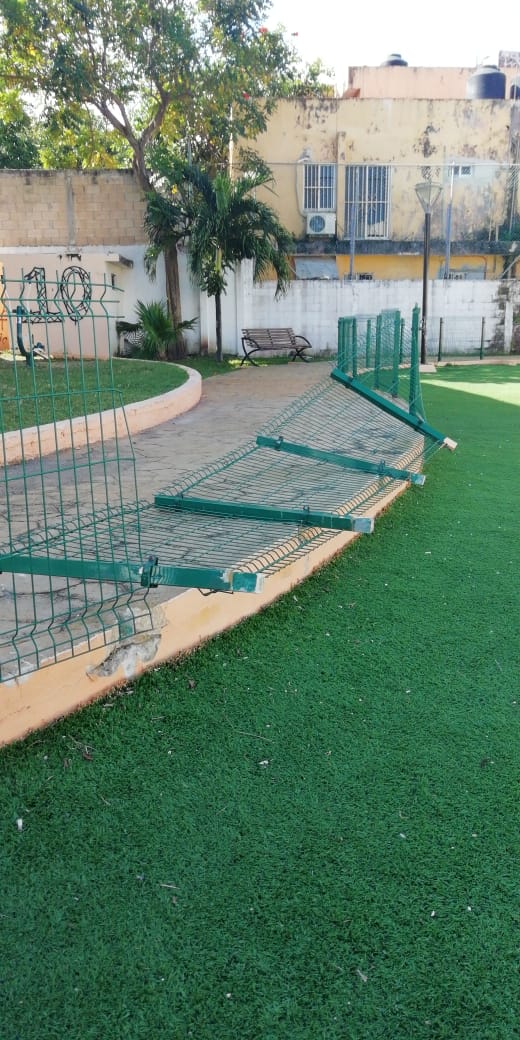 Vándalos destruyen parque rehabilitado en Cozumel