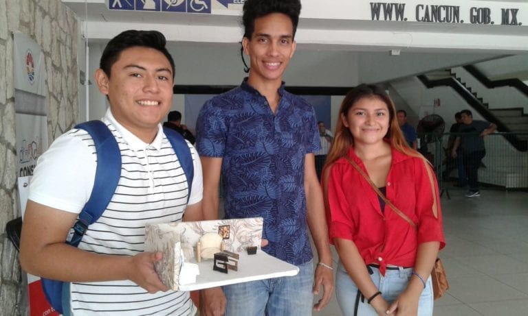 Estudiantes proyectan hacer muebles con colillas de cigarro