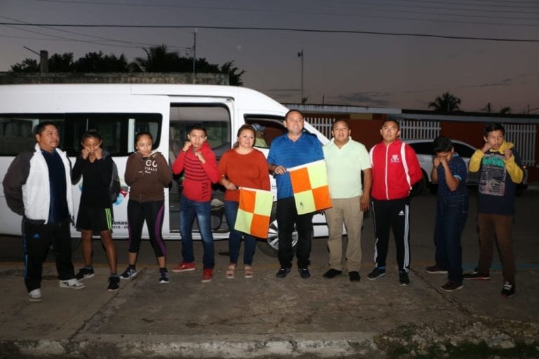 Nivardo Mena apoya al talento boxístico lazarocardense