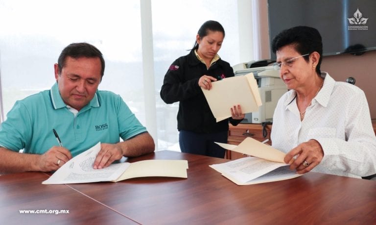 Familias Lazarocardenses reciben apoyos alimenticios y de salud