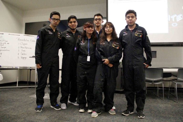 ¡Orgullo mexicano! Estudiantes lanzarán sus proyectos al espacio