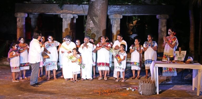 Celebran Día de Muertos en Parque Xcaret