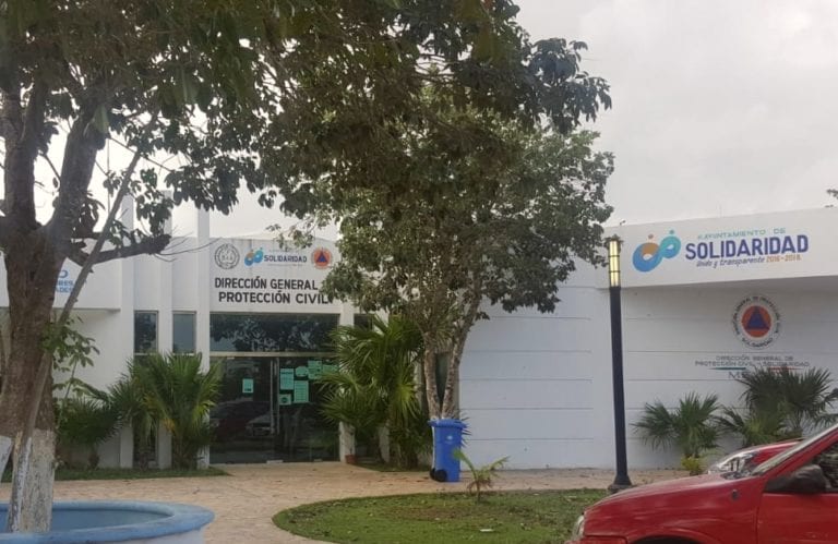 Dejan a ciudadanos sin realizar sus trámites por fiesta de Fin de Año