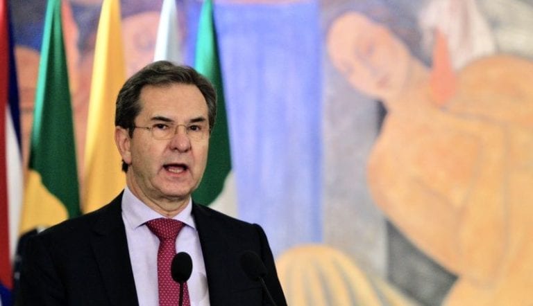 “Se vale y se debe copiar”, dice el secretario de Educación, Esteban Moctezuma