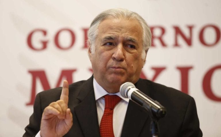 Miguel Torruco propone al IPN instaurar Medalla al Investigador Turístico