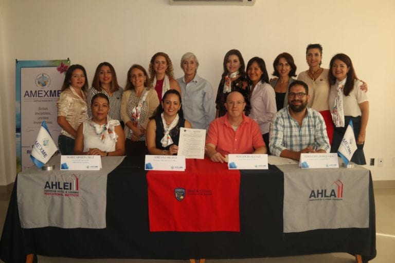 AMEXME firma convenio con Unihca, en pos de capacitación del sector turístico
