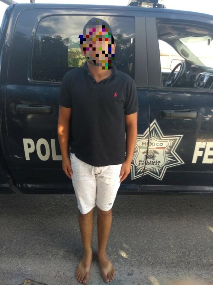 Un presunto sicario fue detenido esta madrugada por la posesión de un arma de fuego.