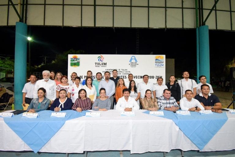 Víctor Mas toma protesta a presidentes de Comités vecinales