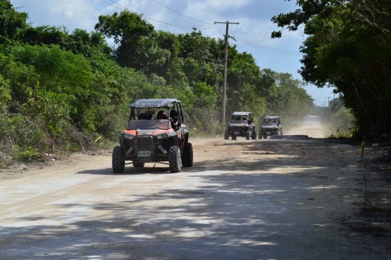 Inicia la pavimentación del camino hacia la Isla de la Pasión