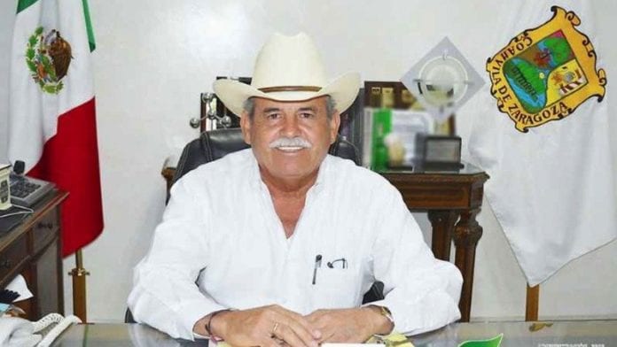 El alcalde priísta Florecio Siller Linaje anunció que demandará a toda persona que lo critique a través de las redes sociales.