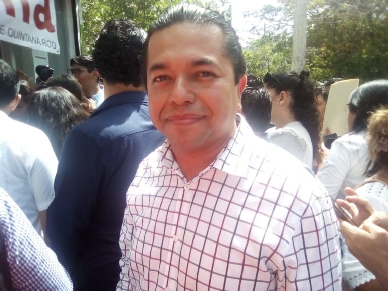 Morenistas, priistas y más se inscriben para candidaturas guindas