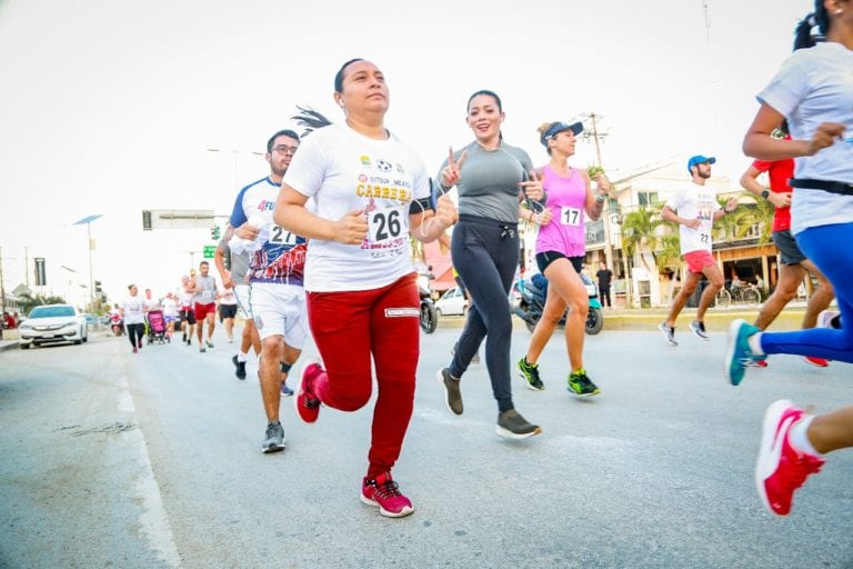 Domingo deportivo inició con la carrera “Tulum con más amistad”