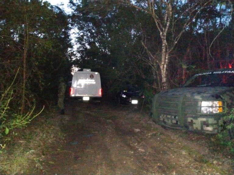 Hallan cuerpo calcinado rumbo a Tres Reyes