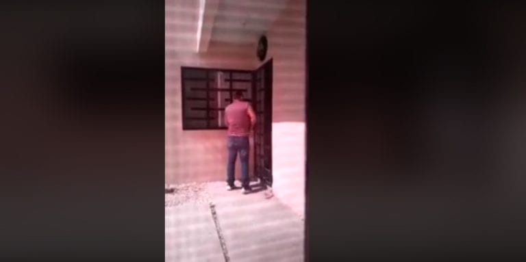 Ladrón aplica sus mañas para abrir una casa en Cancún y es captado en video