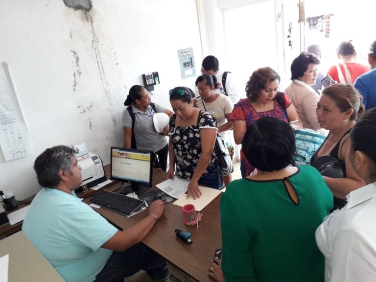 Pide SEQ paciencia a padres por inscripciones en línea