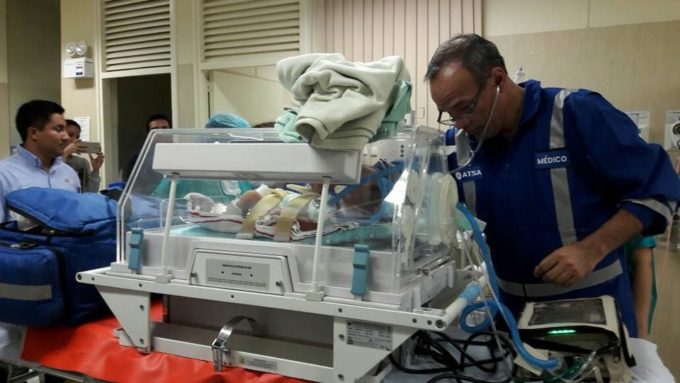 ¡Insólito! Trillizos nacen con covid-19 pese a que padres son negativos