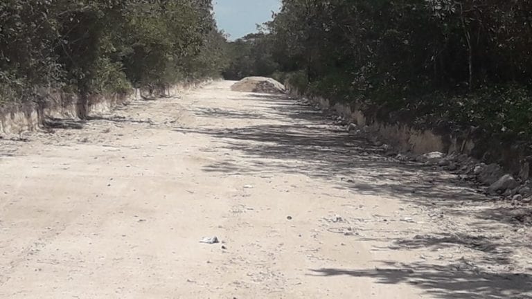 Camino a la “Laguna Ciega” presenta retrasos en su pavimentación