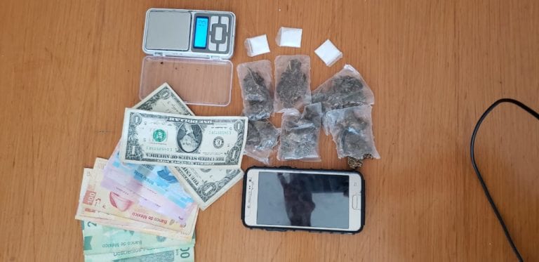 Detienen a dos en posesión de drogas en Solidaridad