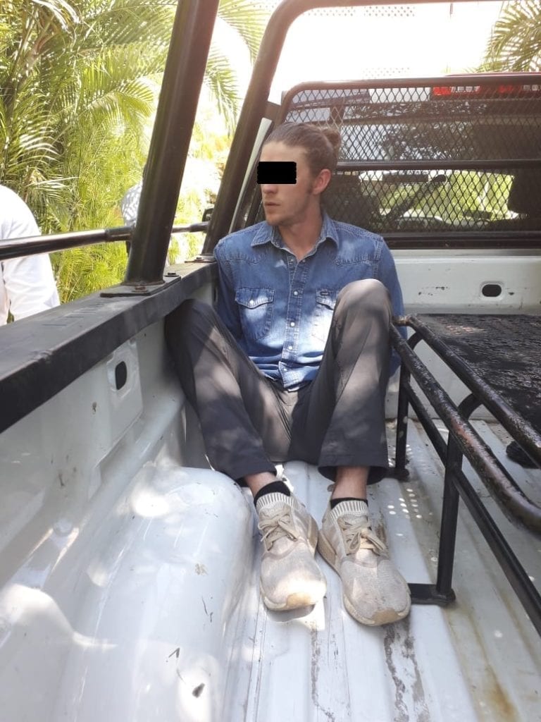 Detienen “gringo” vendiendo droga en hotel Barceló