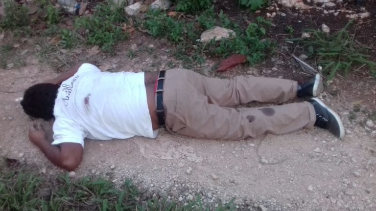 Hallan cuerpo ejecutado en Ruta de los Cenotes