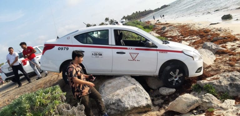 Taxi se va de picada a la playa