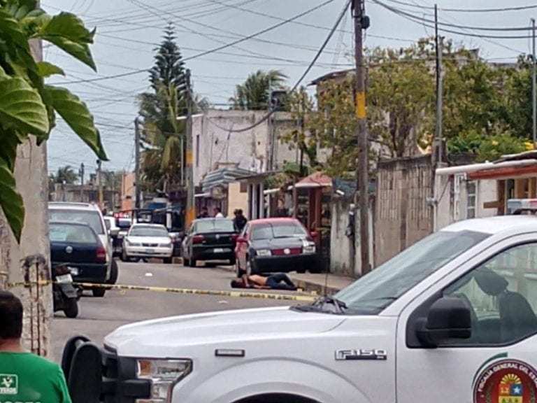 Acribillan a joven en Benito Juárez