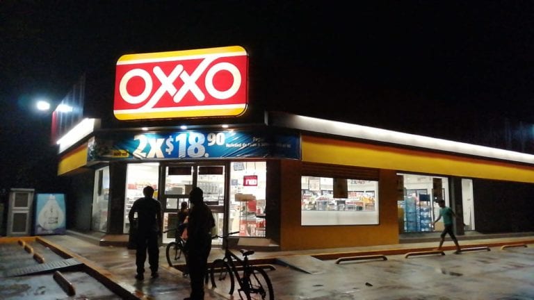Imponen 3 multas a Oxxo por incumplir irregularidades en prevención de lavado de dinero