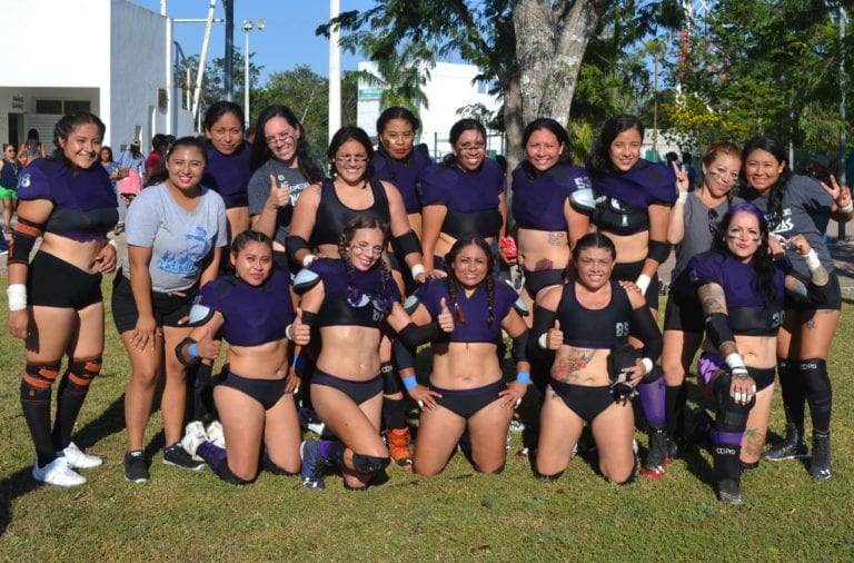 Nifas Cozumel termina invicto en el Futbol Americano en Bikini tras aplastante victoria
