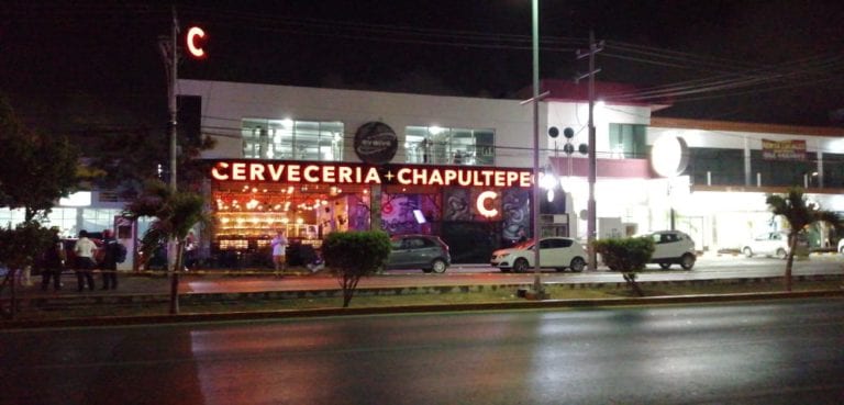 Santiago de 21 años, víctima de balacera en “Cervecería Chapultepec” sin ayuda
