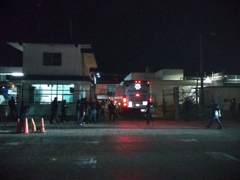 Trasladan a 75 reos de Carrillo a Chetumal