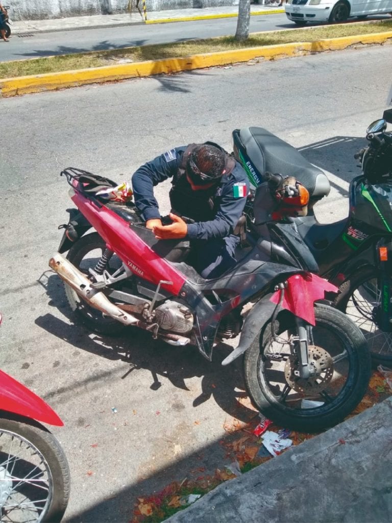 Detienen a ladrón de motocicleta tras operativo en Cozumel