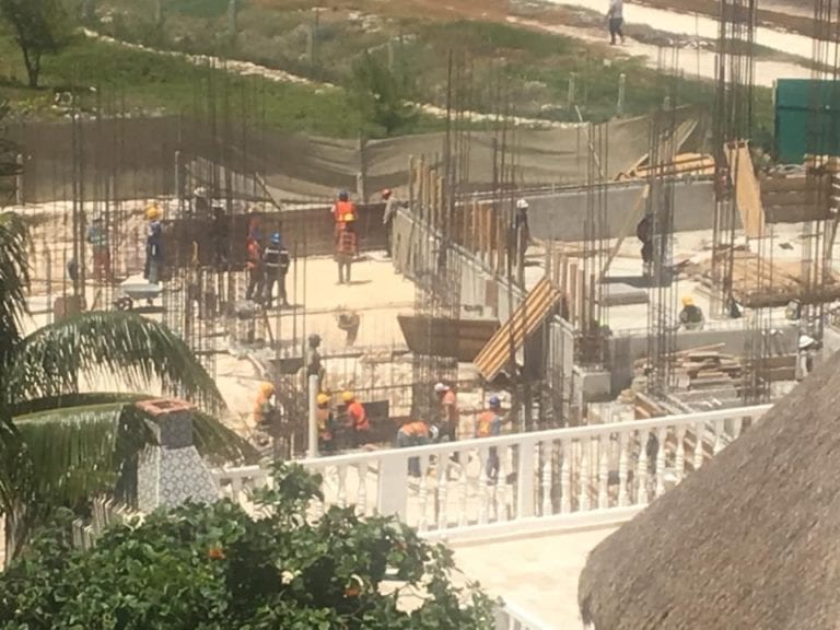 Suspenden obra de proyecto ecocida The Fives en Puerto Morelos